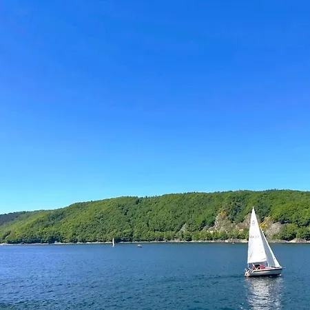 Fachwerkhaus Am Rursee, 2 Fuer 14 Personen Und 4 Hunde, Familien Und Firmen *